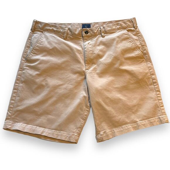GAP Shorts Mens Size 38 Tan Khaki Cotton Chino Stretch Flat Front Casual - Picture 1 of 6